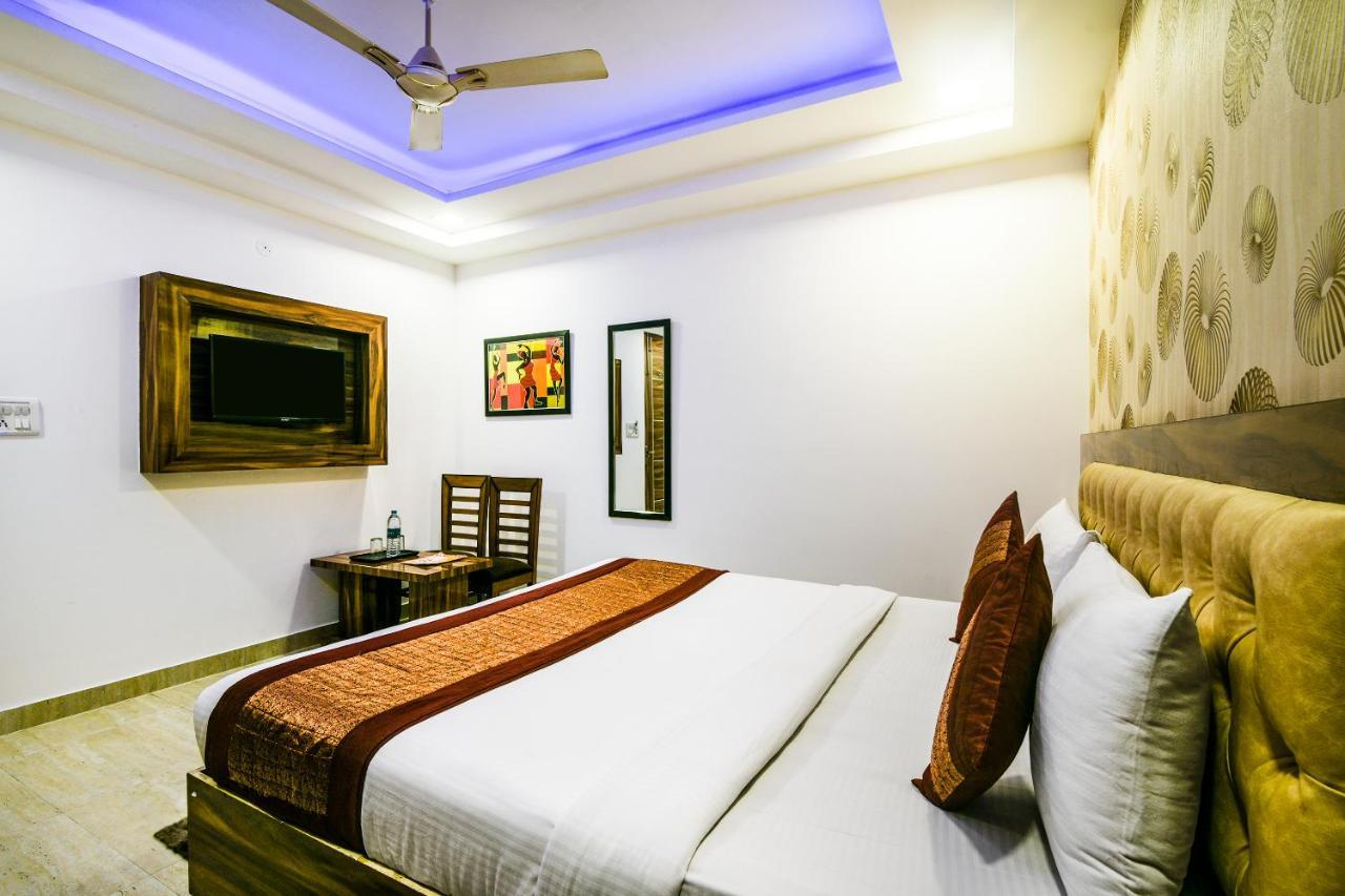 Hotel Pearl - Mahipalpur Delhi Airport Neu-Delhi Exterior foto