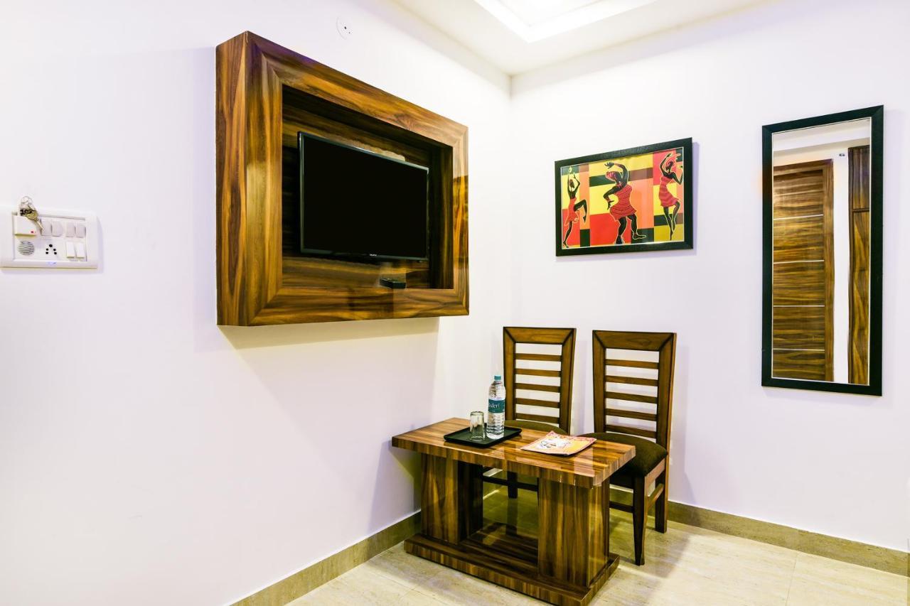Hotel Pearl - Mahipalpur Delhi Airport Neu-Delhi Exterior foto